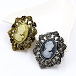 Vintage Chic Cameo Brooch